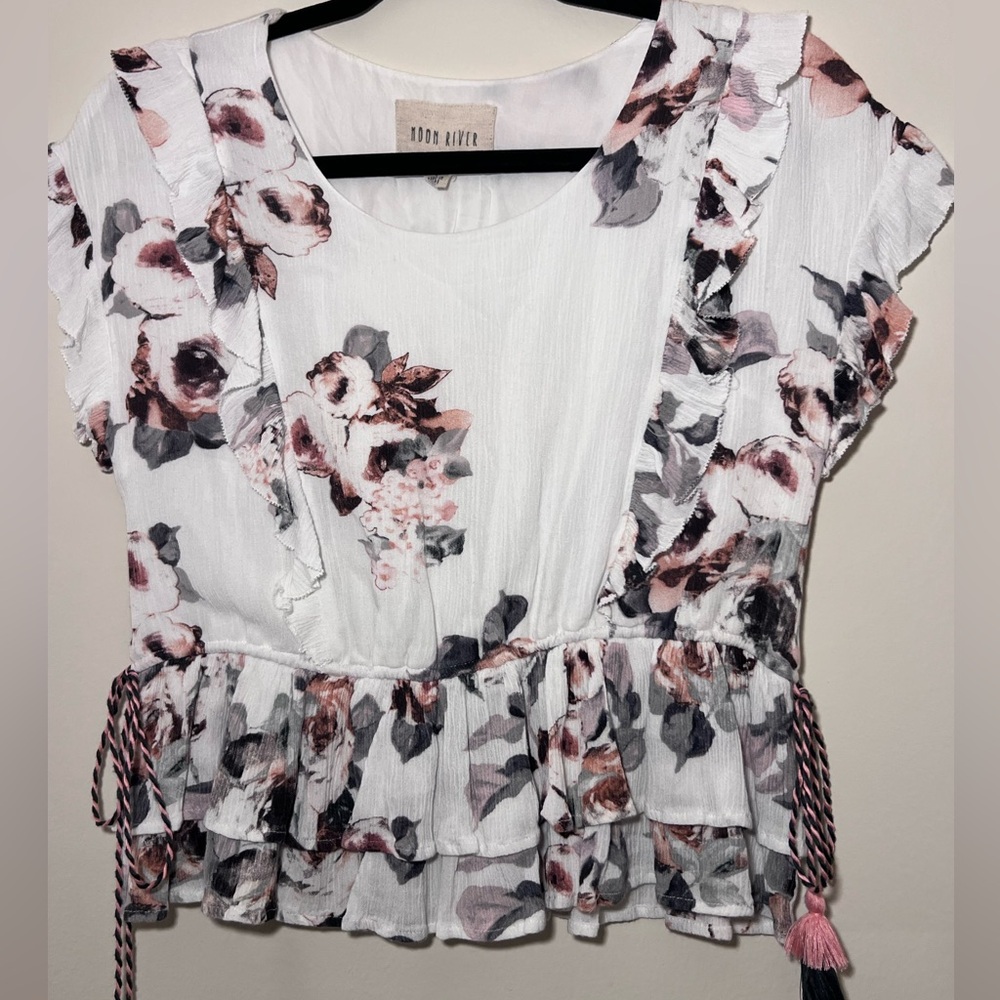 ANTHROPOLOGIE |Moon River Flowy Floral Ruffle Square Neck Short Sleeve White Top